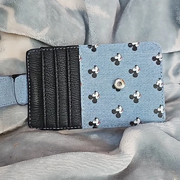 NWT Disney Parks Mickey Mouse Card Holder Wallet. - Picture 4 of 6